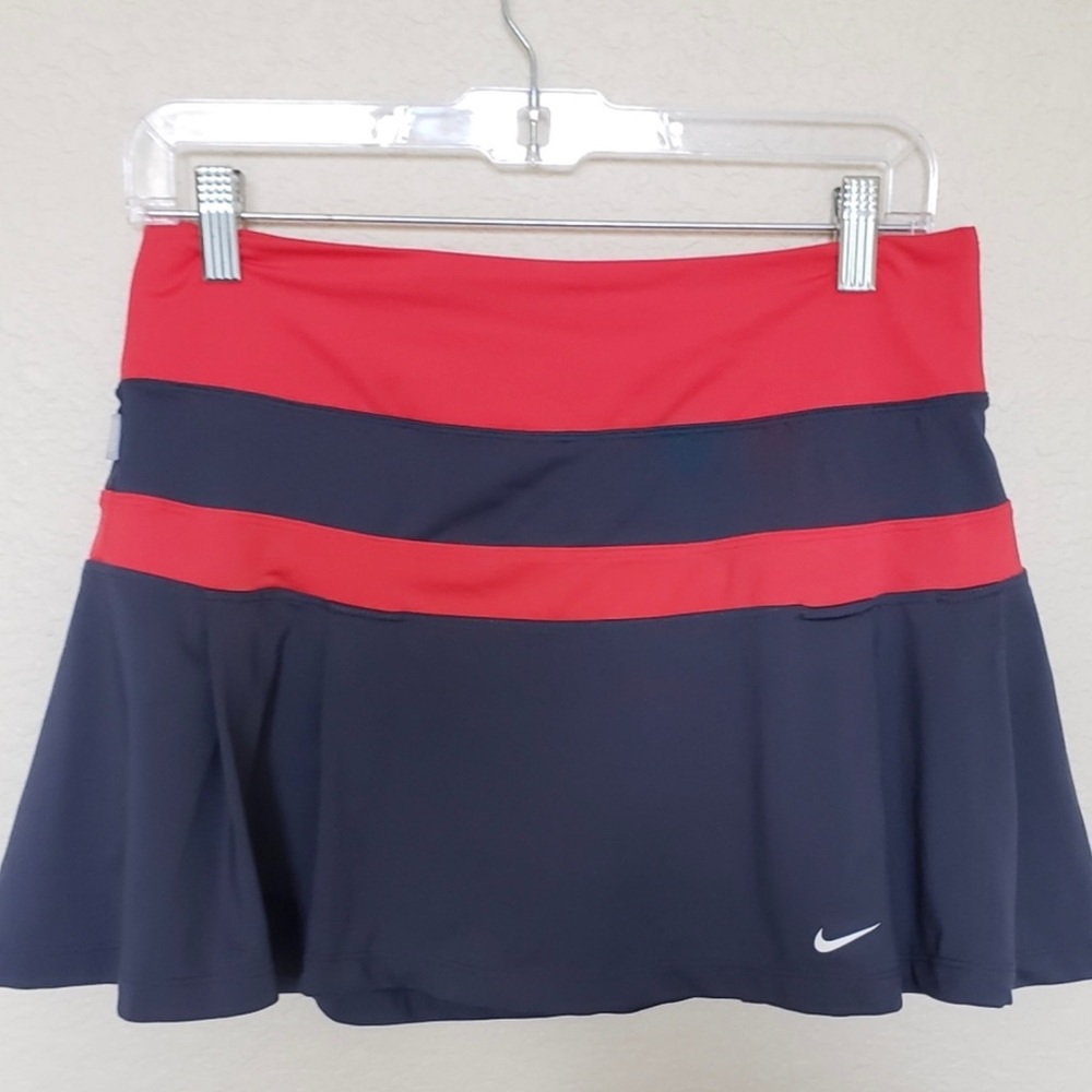 Nike Dri-Fit Tennis skirt size medium Skort